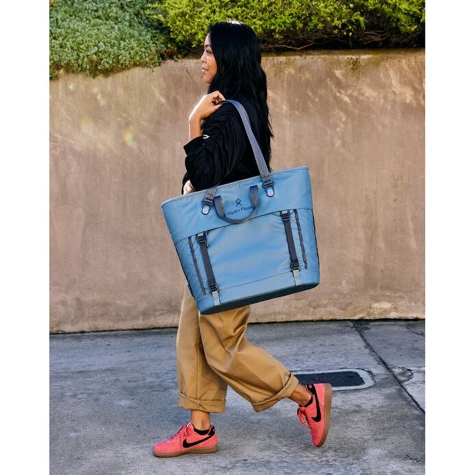 Carryout™ Soft Cooler Tote 30 L