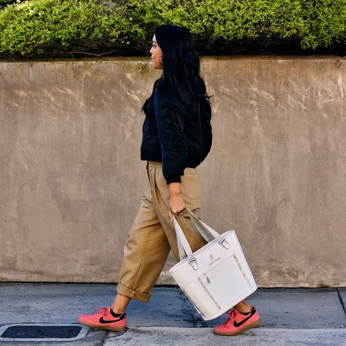 Carryout™ Soft Cooler Tote 10 L